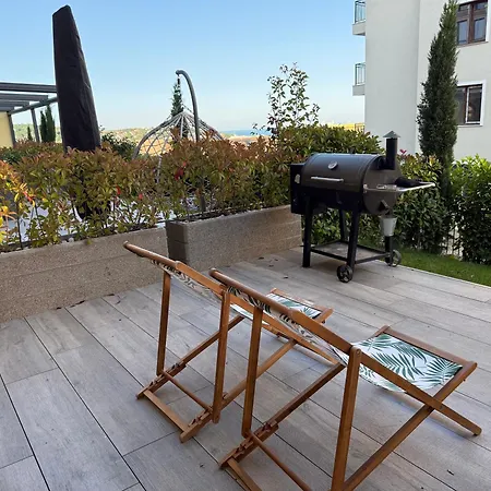 The Portal Infinity Pool And Barbecue Варна