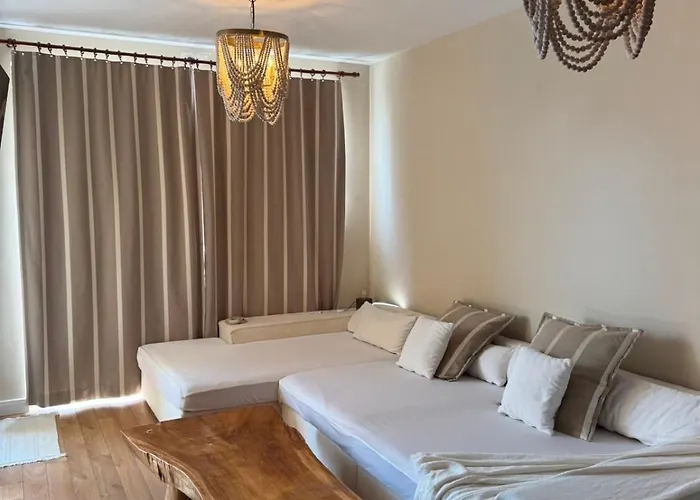 Apartment The Portal Infinity Pool And Barbecue